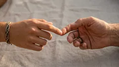 私たちを本当に魅力的にするものは何か：科学が明らかにしたこと