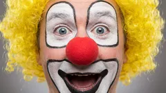 エイプリルフールの歴史をひもとく：ヒラリアや暦の変更説までまとめて紹介